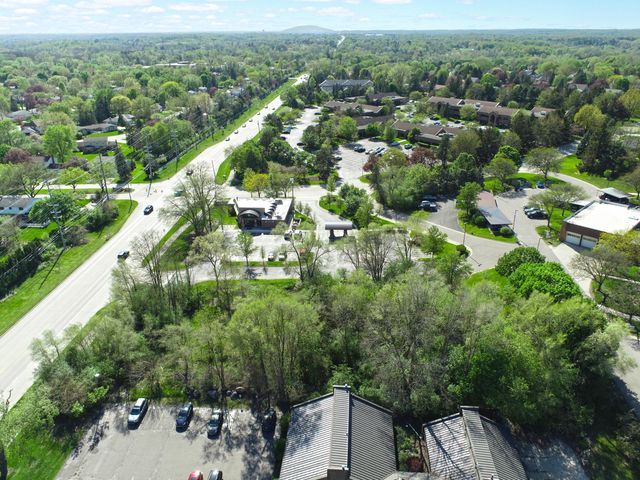 41628 6 Mile Road, Northville, MI 48168