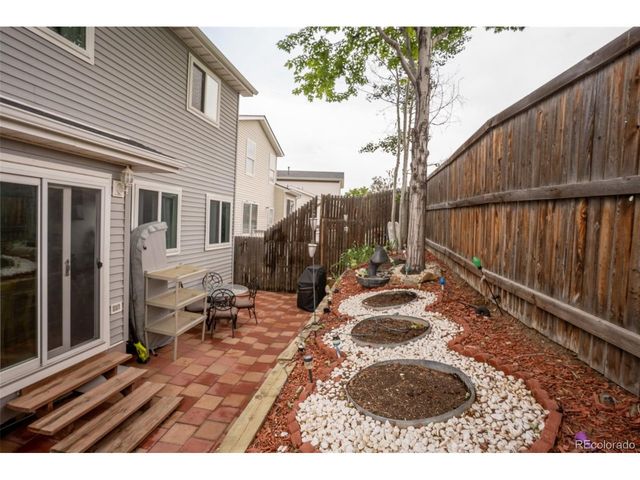 19542 E 19th Pl, Aurora, CO 80011