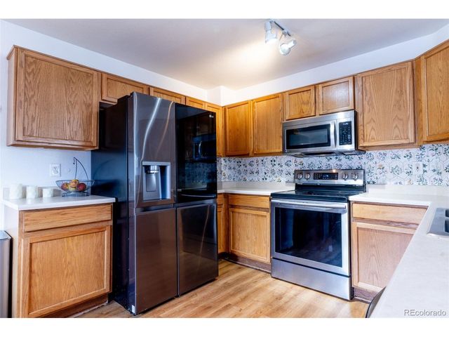 19542 E 19th Pl, Aurora, CO 80011