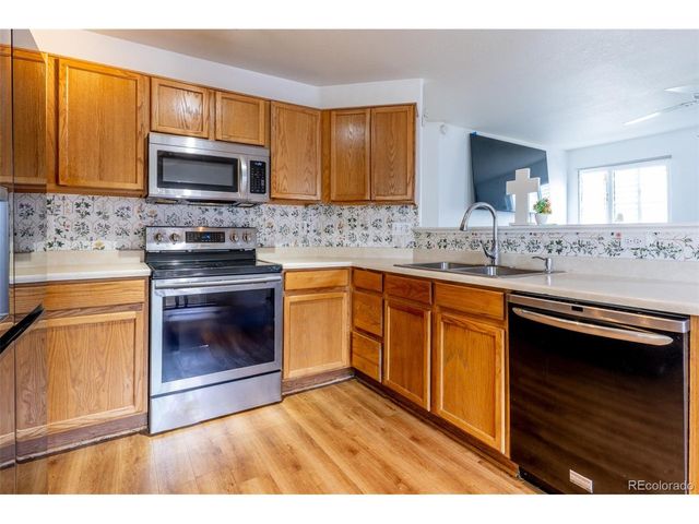 19542 E 19th Pl, Aurora, CO 80011