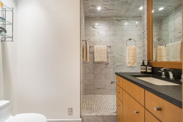 56 E 11th St Apt 8, New York City, NY 10003