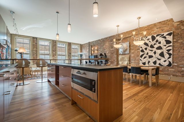 56 E 11th St Apt 8, New York City, NY 10003