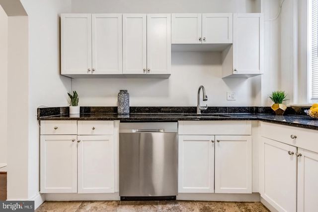 218 N GLOVER ST, Baltimore, MD 21224