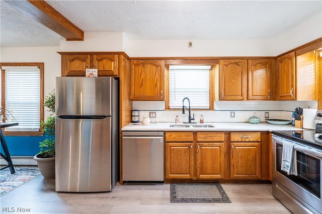 1524 Hollywood Street NE, Warren, OH 44483