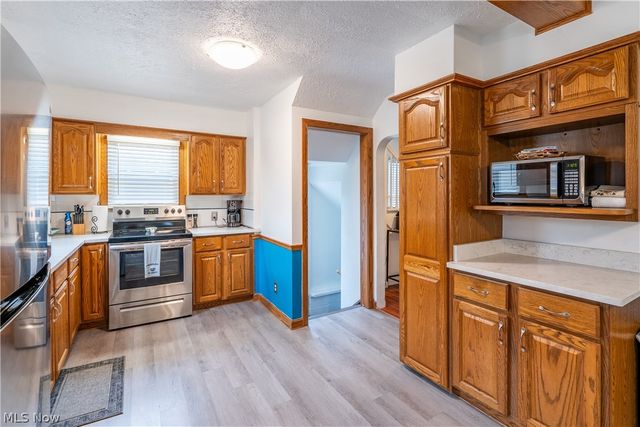 1524 Hollywood Street NE, Warren, OH 44483