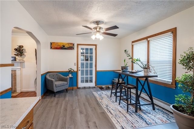 1524 Hollywood Street NE, Warren, OH 44483