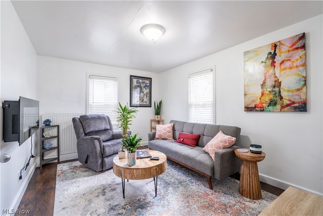 1524 Hollywood Street NE, Warren, OH 44483