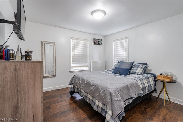 1524 Hollywood Street NE, Warren, OH 44483