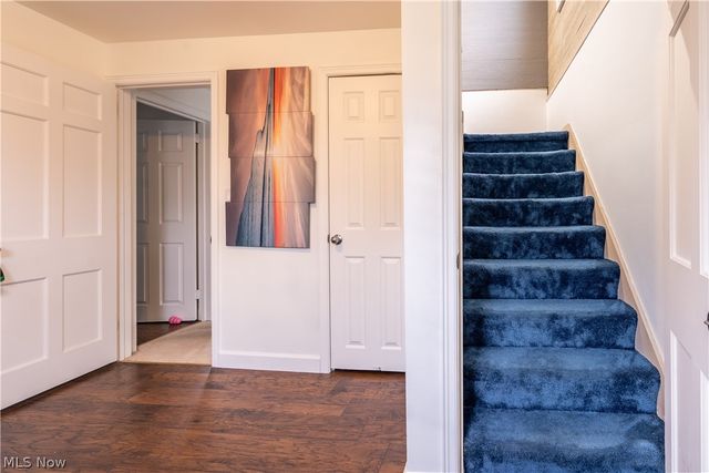 1524 Hollywood Street NE, Warren, OH 44483