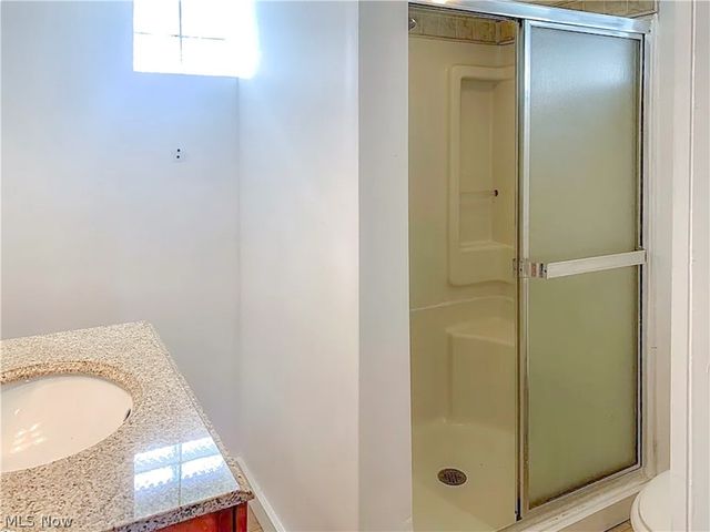 1524 Hollywood Street NE, Warren, OH 44483