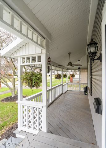 1524 Hollywood Street NE, Warren, OH 44483