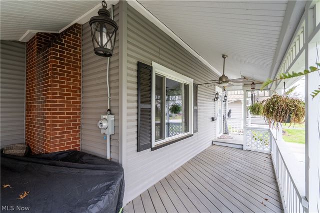 1524 Hollywood Street NE, Warren, OH 44483