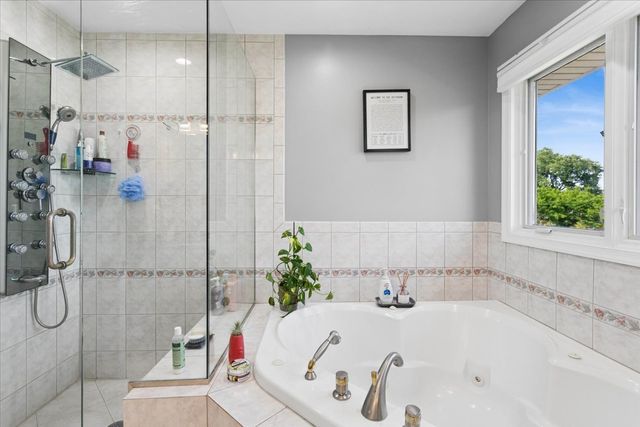 4935 N Canfield Avenue, Norridge, IL 60706
