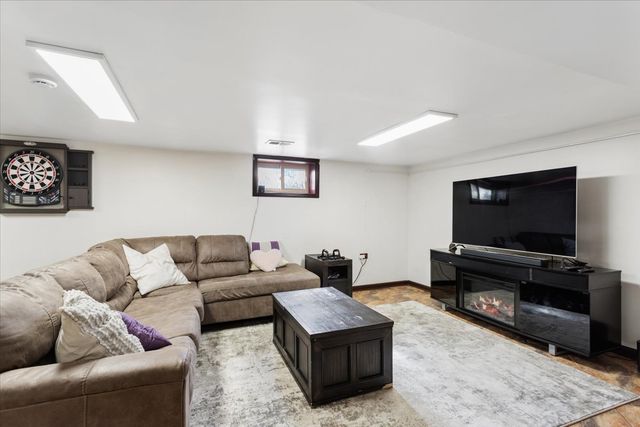 4935 N Canfield Avenue, Norridge, IL 60706