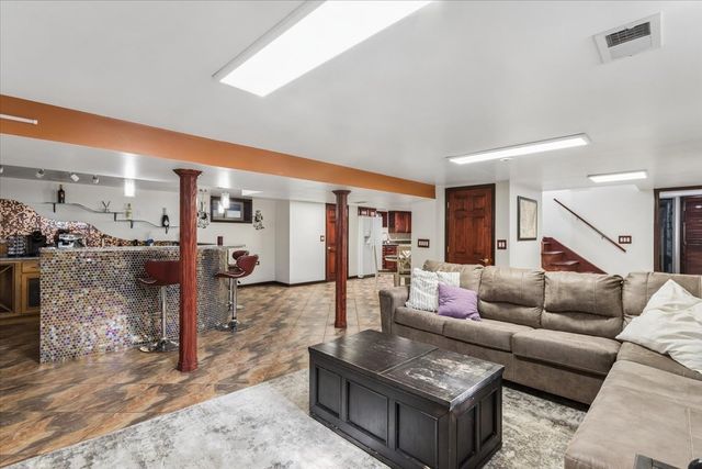 4935 N Canfield Avenue, Norridge, IL 60706