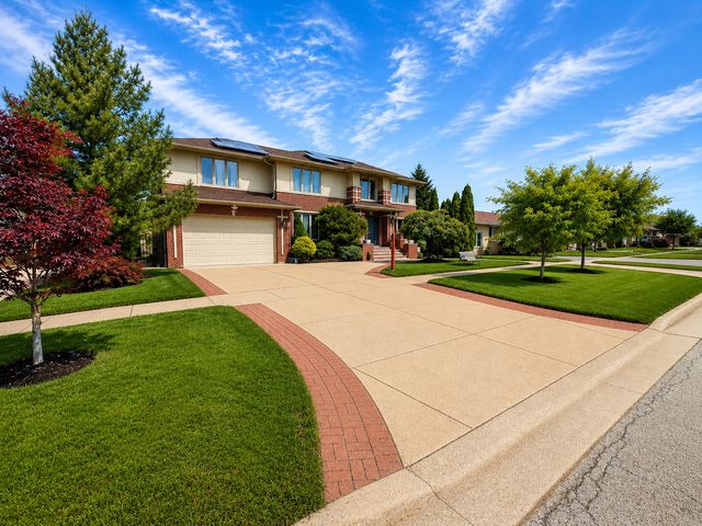 4935 N Canfield Avenue, Norridge, IL 60706