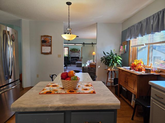 407 8th Street SW, Plainview, MN 55964