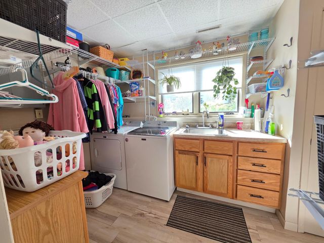 407 8th Street SW, Plainview, MN 55964