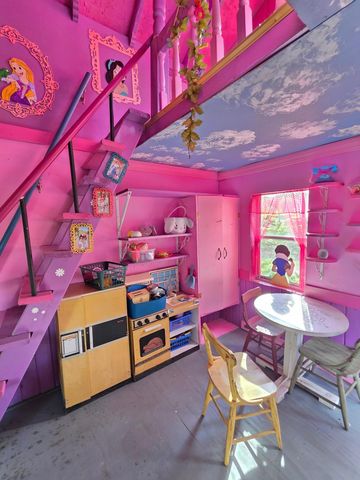 407 8th Street SW, Plainview, MN 55964