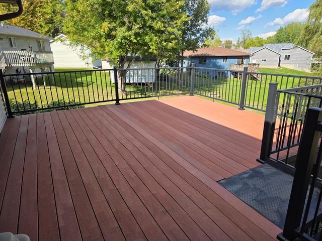 407 8th Street SW, Plainview, MN 55964