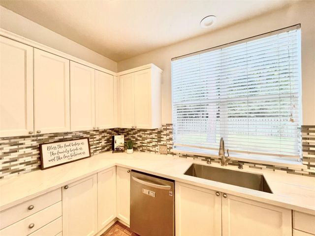 11 Dalea Place, The Woodlands, TX 77382