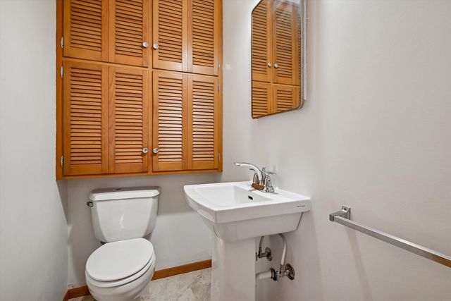 1300 SW 4th Avenue, Waverly, IA 50677