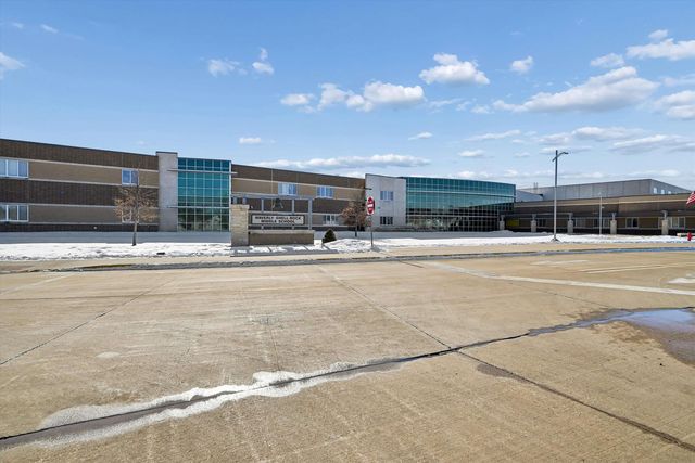 1300 SW 4th Avenue, Waverly, IA 50677