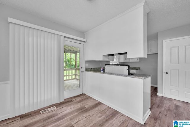 1713 SERENE CIRCLE, Center Point, AL 35215