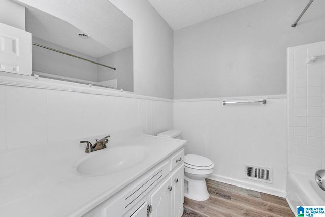 1713 SERENE CIRCLE, Center Point, AL 35215