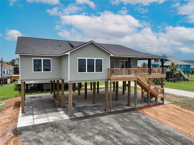 13031 Jolly Roger Drive, Freeport, TX 77541