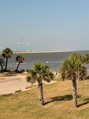 13031 Jolly Roger Drive, Freeport, TX 77541