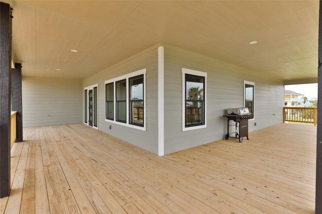 13031 Jolly Roger Drive, Freeport, TX 77541