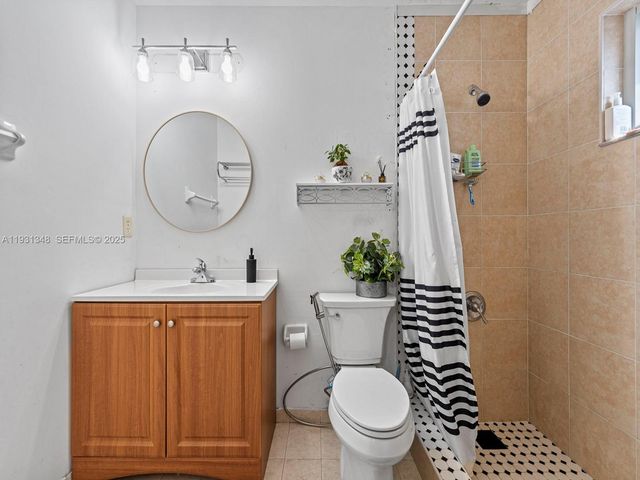 1851 NW 206th St, Miami Gardens, FL 33056