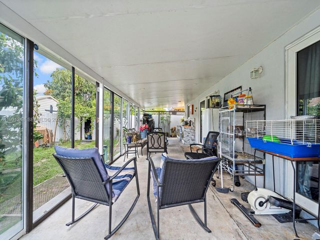 1851 NW 206th St, Miami Gardens, FL 33056