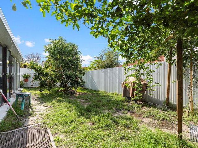 1851 NW 206th St, Miami Gardens, FL 33056