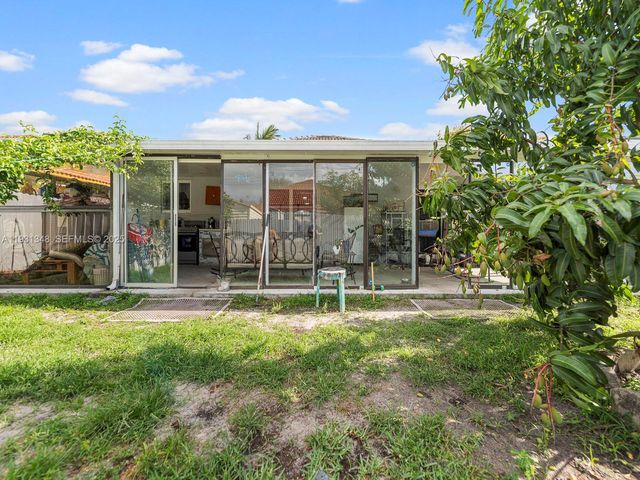 1851 NW 206th St, Miami Gardens, FL 33056