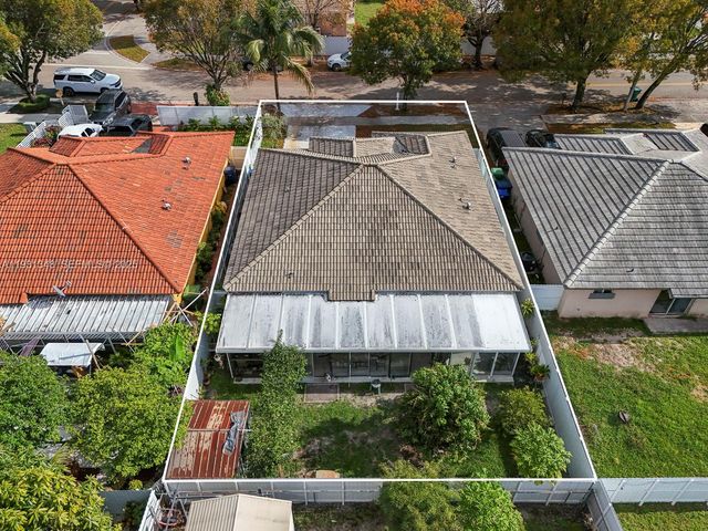 1851 NW 206th St, Miami Gardens, FL 33056