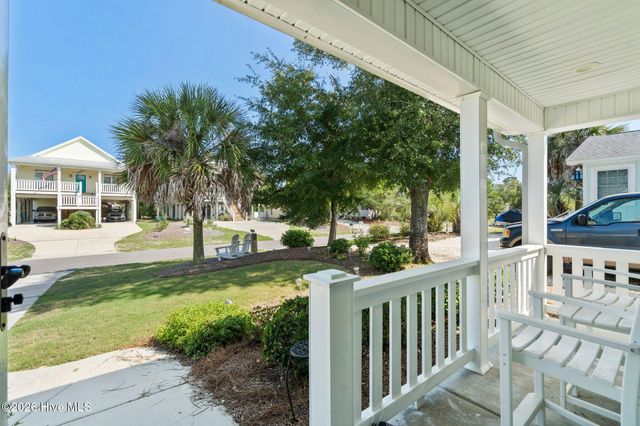 153 NE 19th Street, Oak Island, NC 28465
