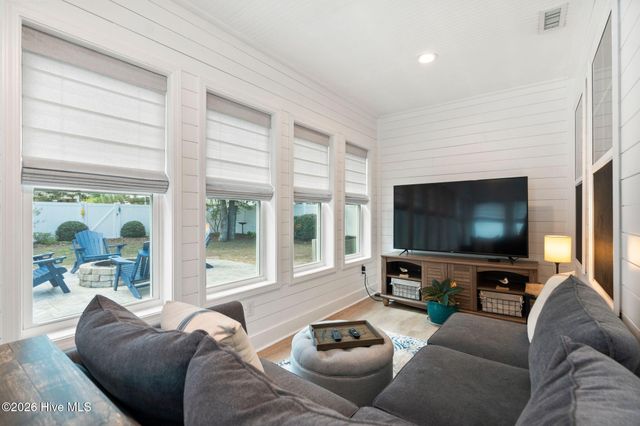 153 NE 19th Street, Oak Island, NC 28465