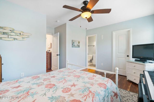 153 NE 19th Street, Oak Island, NC 28465