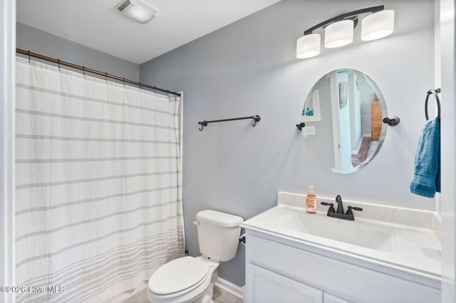 153 NE 19th Street, Oak Island, NC 28465