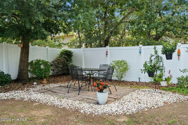 153 NE 19th Street, Oak Island, NC 28465