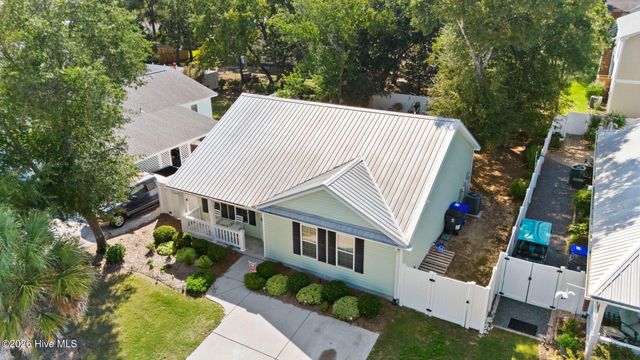 153 NE 19th Street, Oak Island, NC 28465