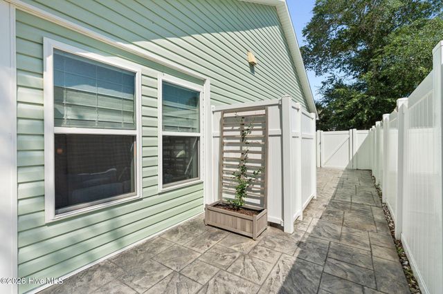 153 NE 19th Street, Oak Island, NC 28465