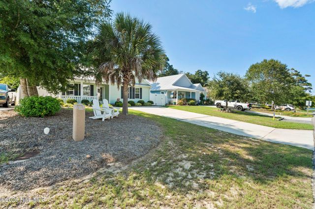 153 NE 19th Street, Oak Island, NC 28465