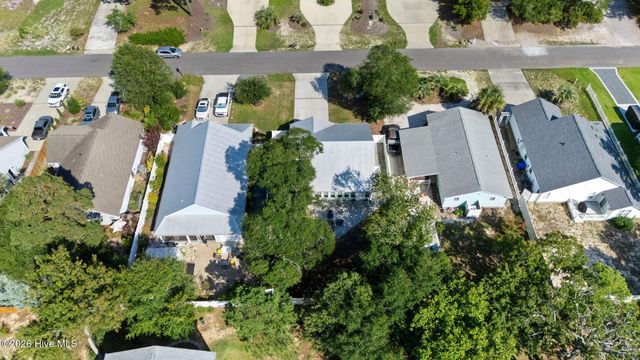 153 NE 19th Street, Oak Island, NC 28465