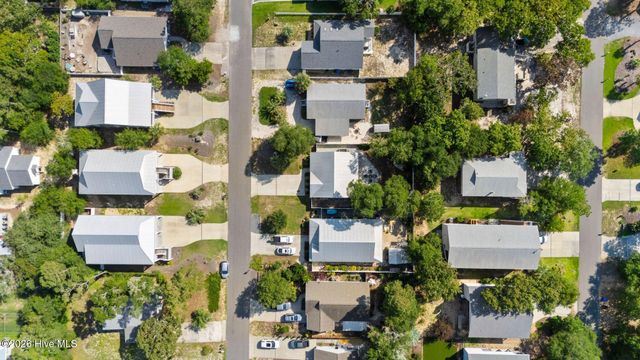 153 NE 19th Street, Oak Island, NC 28465