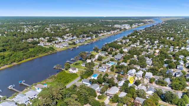 153 NE 19th Street, Oak Island, NC 28465