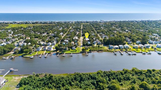 153 NE 19th Street, Oak Island, NC 28465
