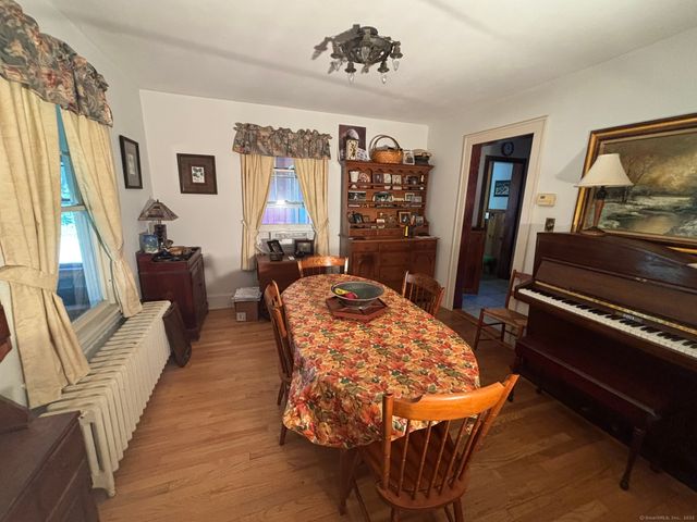 8 Summit Road, Prospect, CT 06712